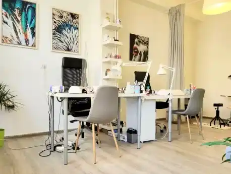 Alex Nails — nesnenin fotoğrafı