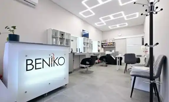 Beniko — fotografie a amplasamentului