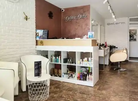 Golden Dolls Studio — Foto des Objekts
