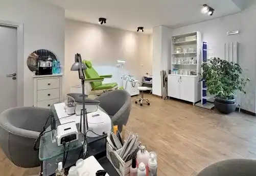 JOIE Nail Boutique Studio — фотографија од страницата