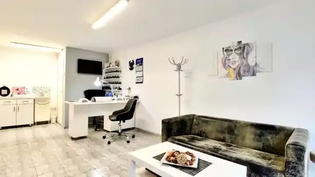 K-Nails Studio — fotografija sa sajta
