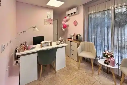 Kamelliya'nın Tırnak Sanatı — sitenin fotoğrafı