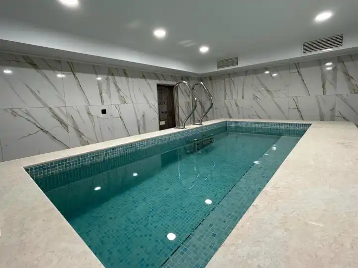 Schwimmbad ДУНАВ
