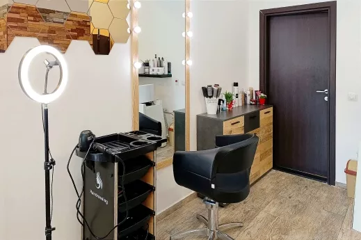 Polyy's Beauty Studio