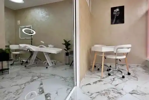 Queen Beauty House