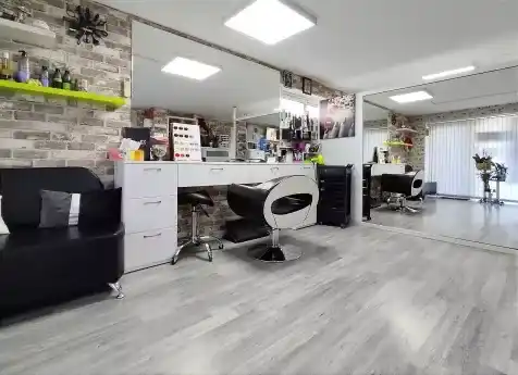 Salon Diva66 — Foto des Objekts