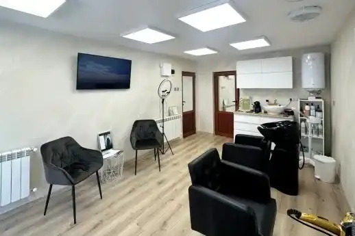 La Bonita Salon — φωτογραφία ακινήτου