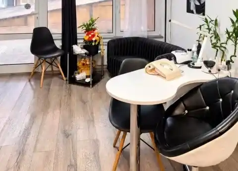 Nadiva Salon — nesne fotoğrafı