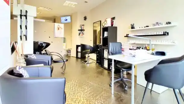 Dip Beauty Salon — fotografie a proprietății