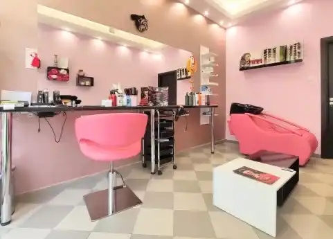 Beauty Salon Raya — Foto des Objekts