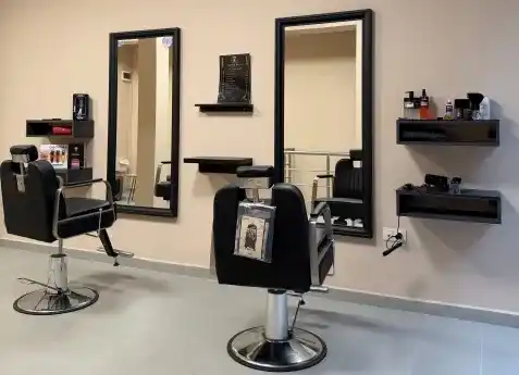 Seven Hills Barber — фотографија од имотот