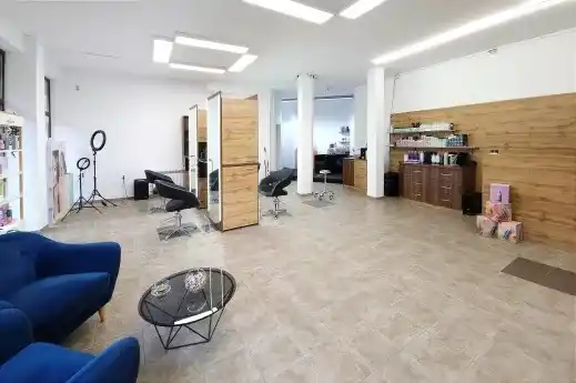 SIS Esthetics Hair — фотографија од имотот