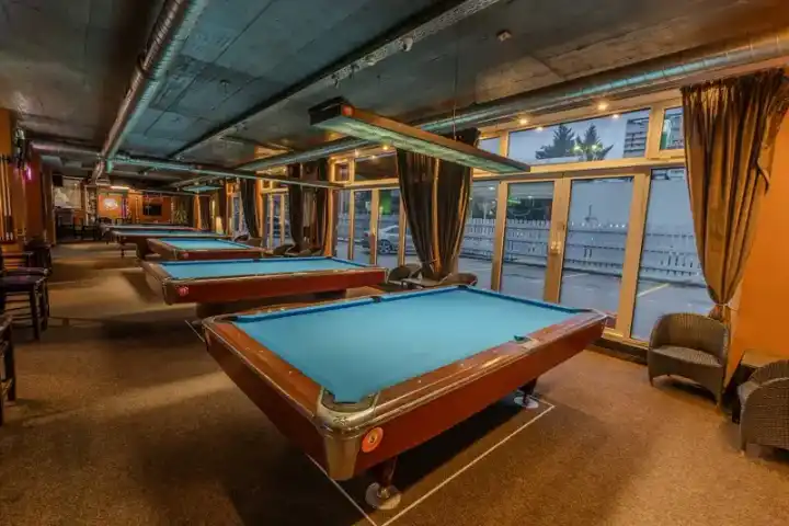 Öffentliches Bild — Billiard Club Platinum