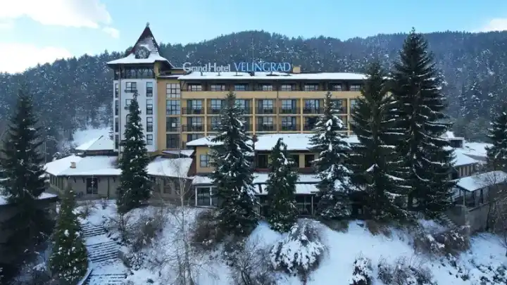 Herkese açık görsel — Grand Fitness and Bowling