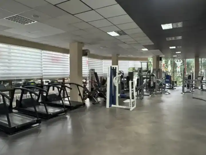 Imagine publică — Gym Mak