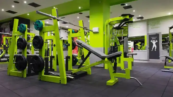 Публично изображение — Power Gym - Младост
