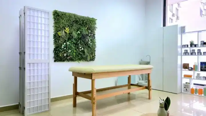 Öffentliches Bild — The Wellness Spot