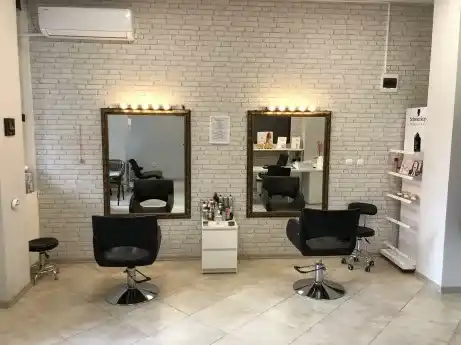 Студио 99 и Angel Hair Extensions — фотографија од објектот