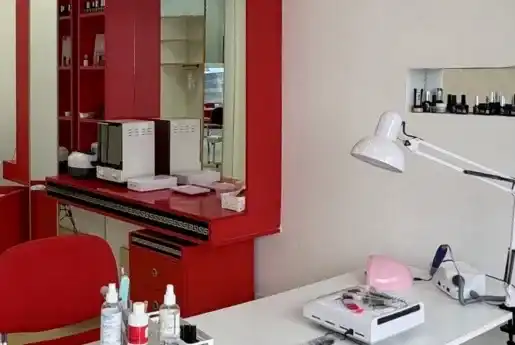 Studio Alla Nails — φωτογραφία του ακινήτου