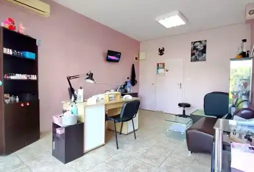 Studio Funny Nails