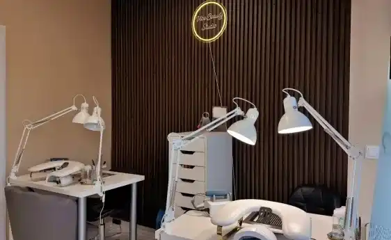 Vibe Beauty Studio — fotografie a site-ului