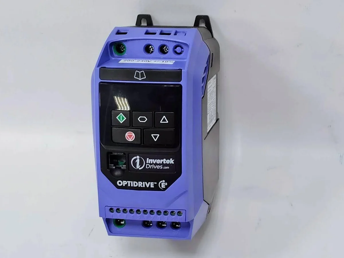 Фреквентен преобразувач — Invertek Optidrive E3 ODE-3-120070-1F12
